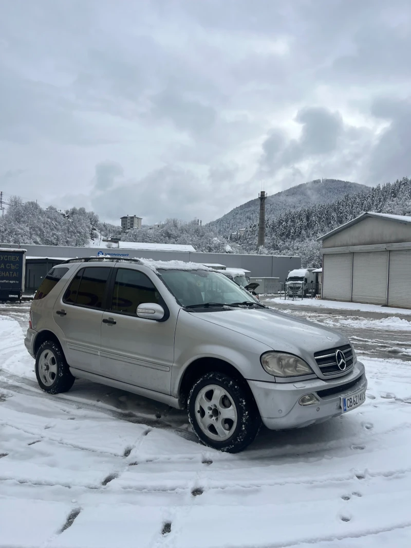 Mercedes-Benz ML 270, снимка 4 - Автомобили и джипове - 53493502