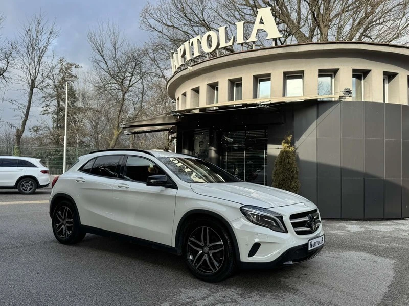 Mercedes-Benz GLA 200