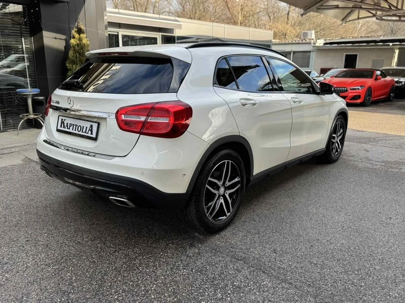 Mercedes-Benz GLA 200  - изображение 6