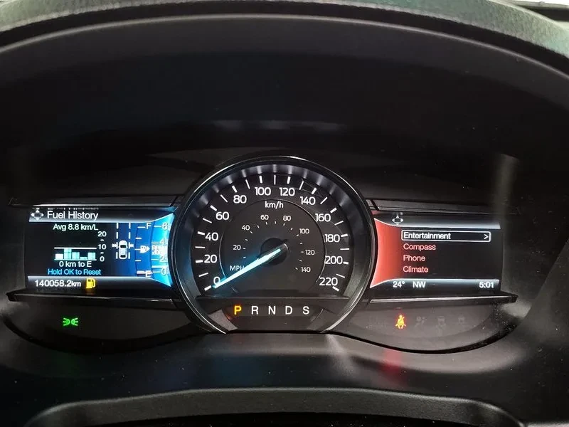 Ford Explorer 2.3 AWD, снимка 8 - Автомобили и джипове - 54351523