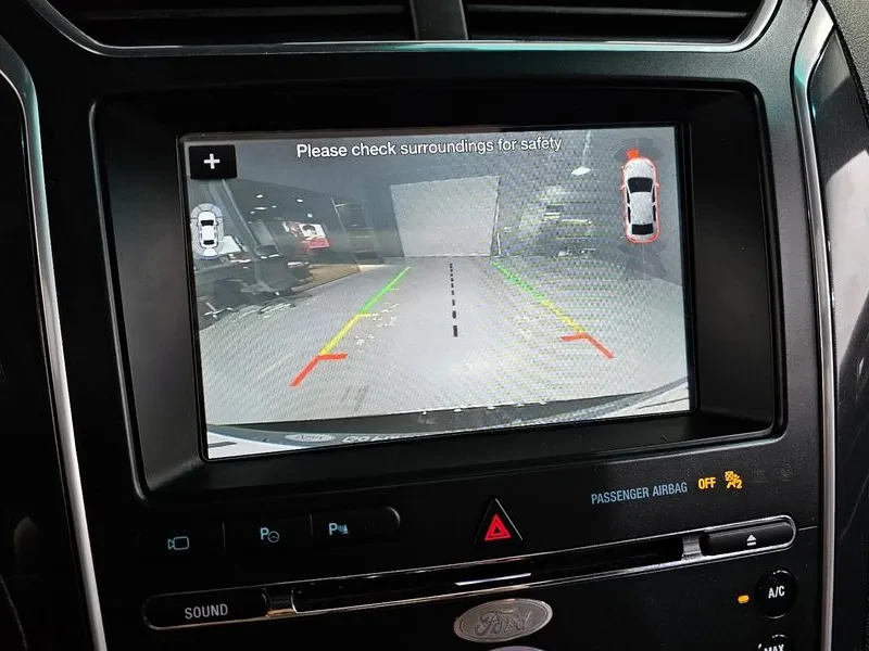 Ford Explorer 2.3 AWD, снимка 15 - Автомобили и джипове - 54351523