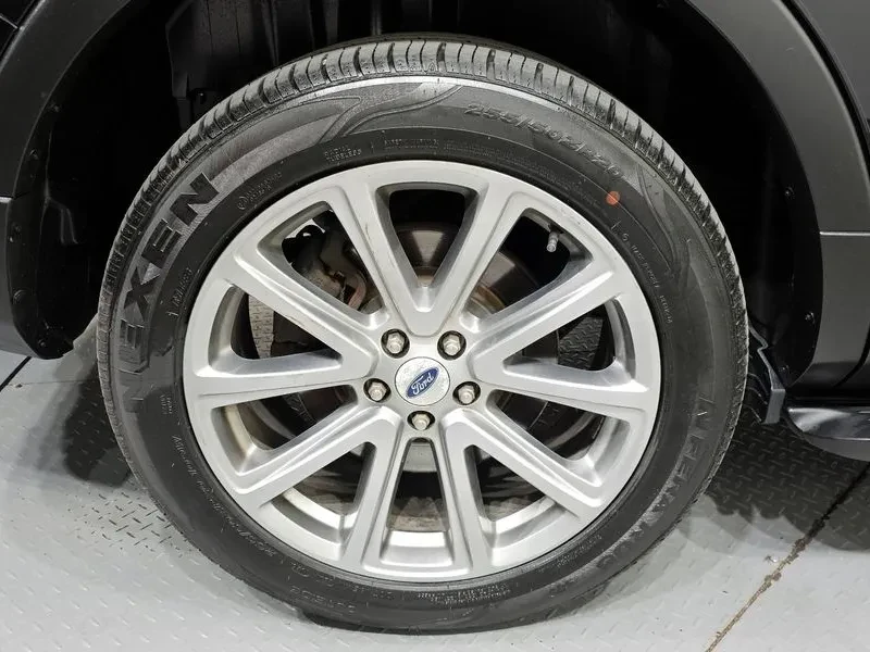 Ford Explorer 2.3 AWD, снимка 5 - Автомобили и джипове - 54351523