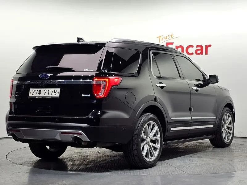 Ford Explorer 2.3 AWD, снимка 2 - Автомобили и джипове - 54351523