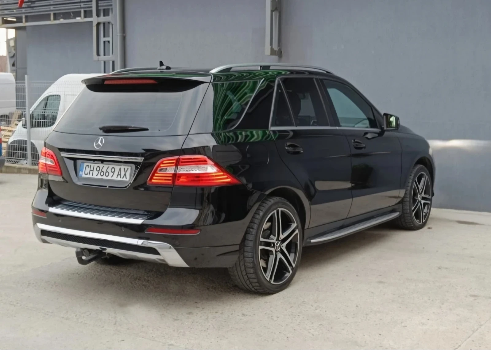 Mercedes-Benz ML 350 КАТО НОВ  3.5 БАРТЕР - изображение 8