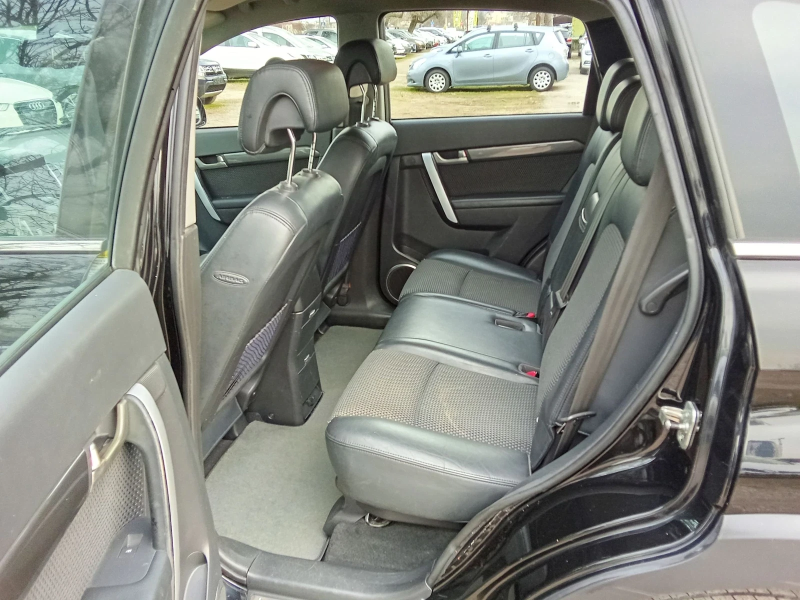 Chevrolet Captiva 2.0VCDI-7 MECTA-КОЖА-НАВИГАЦИЯ-КАМЕРА, снимка 8 - Автомобили и джипове - 53730066