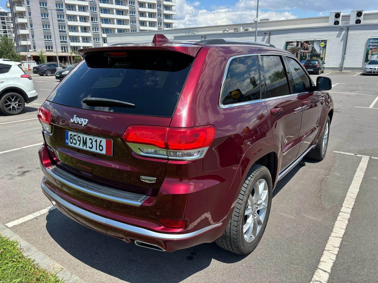 Jeep Grand cherokee Summit, снимка 7 - Автомобили и джипове - 55422350
