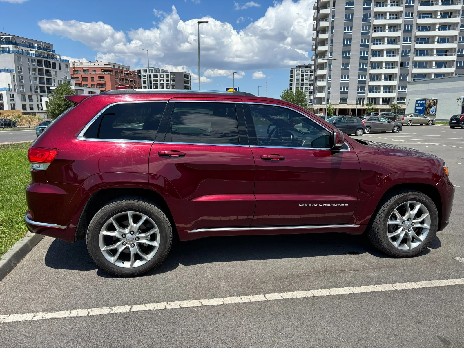 Jeep Grand cherokee Summit, снимка 5 - Автомобили и джипове - 55422350