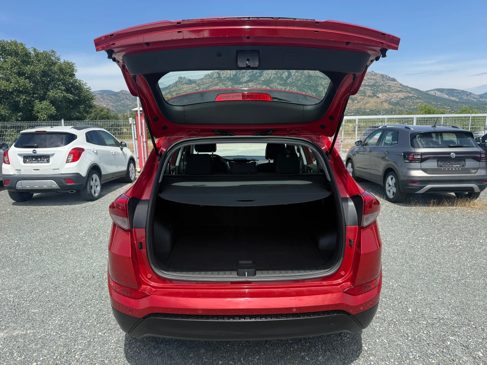 Hyundai Tucson (KATO НОВА), снимка 13 - Автомобили и джипове - 55431744