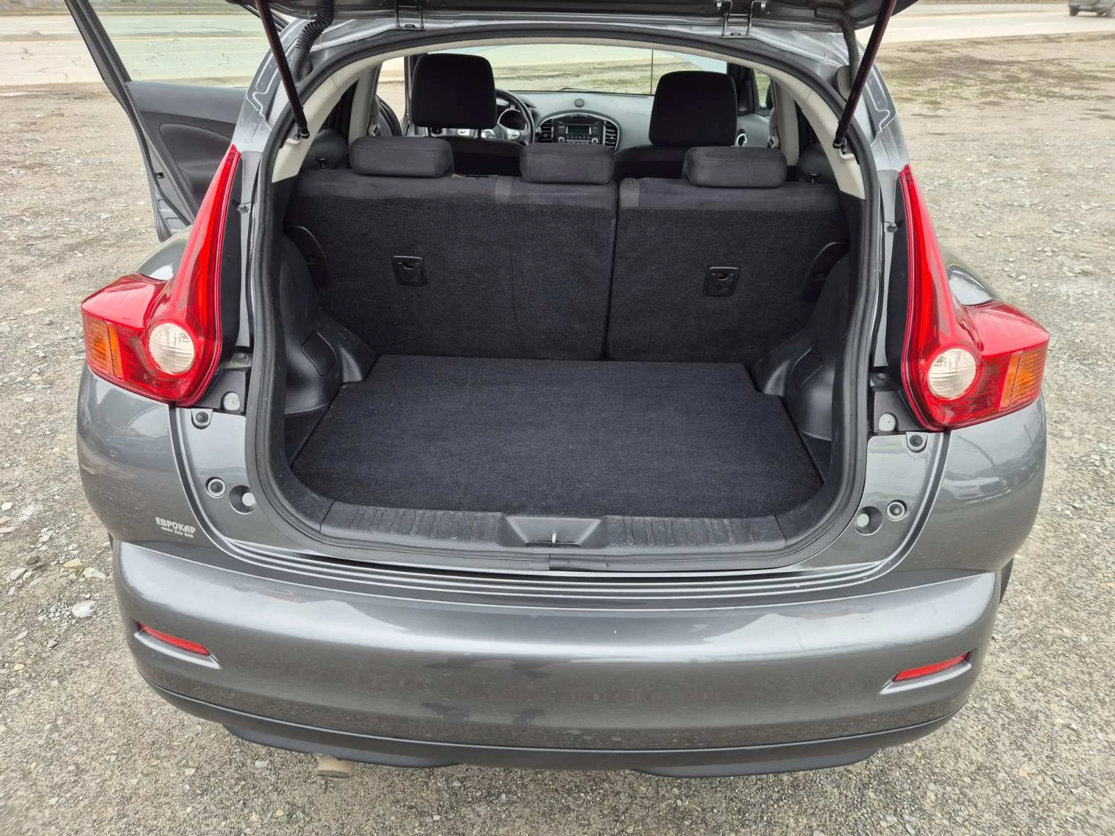 Nissan Juke, снимка 13 - Автомобили и джипове - 55503413