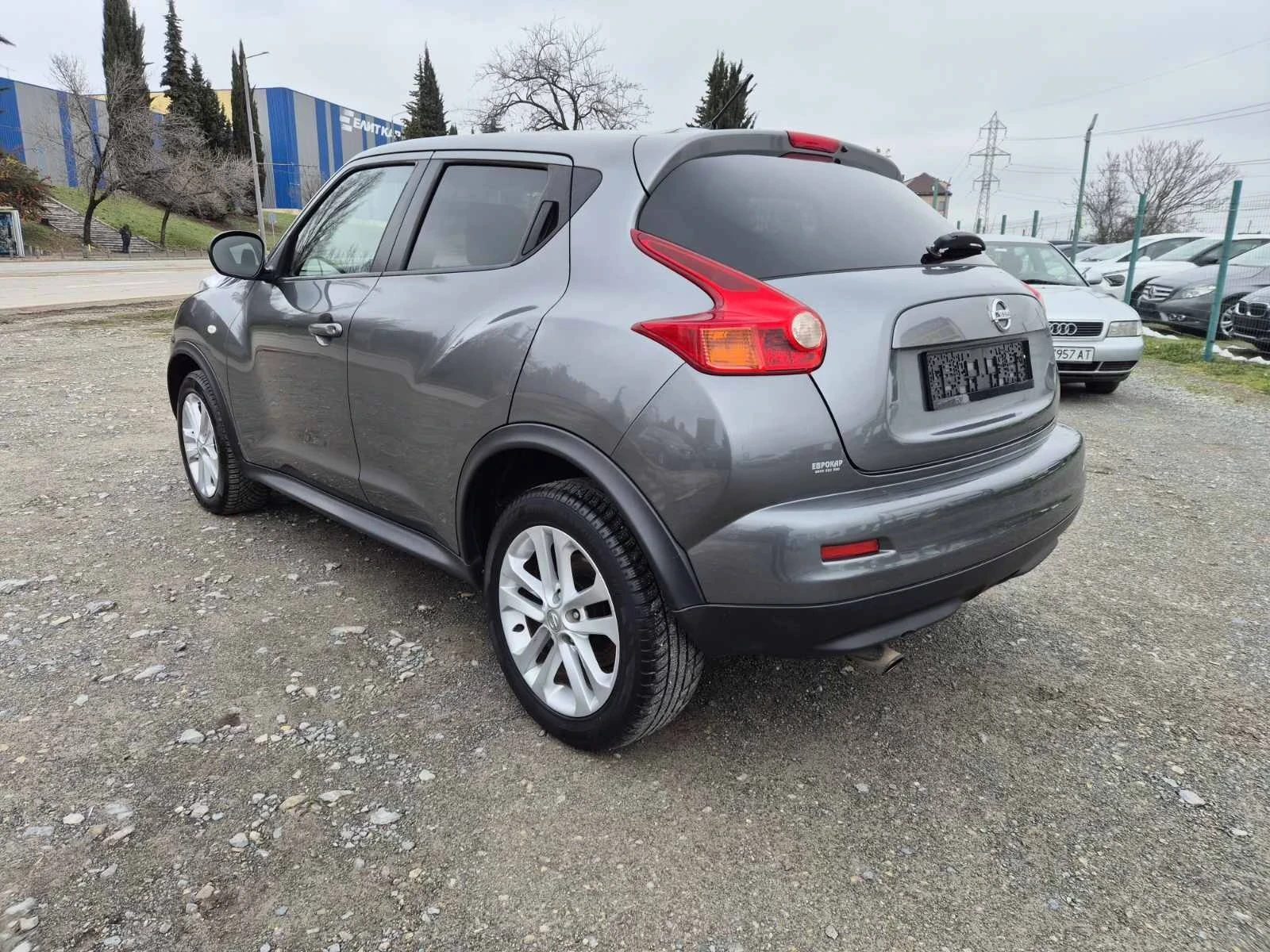 Nissan Juke, снимка 3 - Автомобили и джипове - 55503413