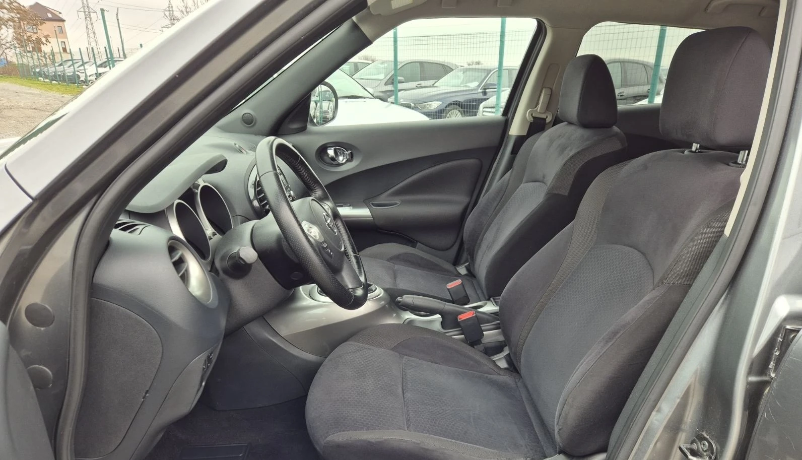 Nissan Juke, снимка 8 - Автомобили и джипове - 55503413