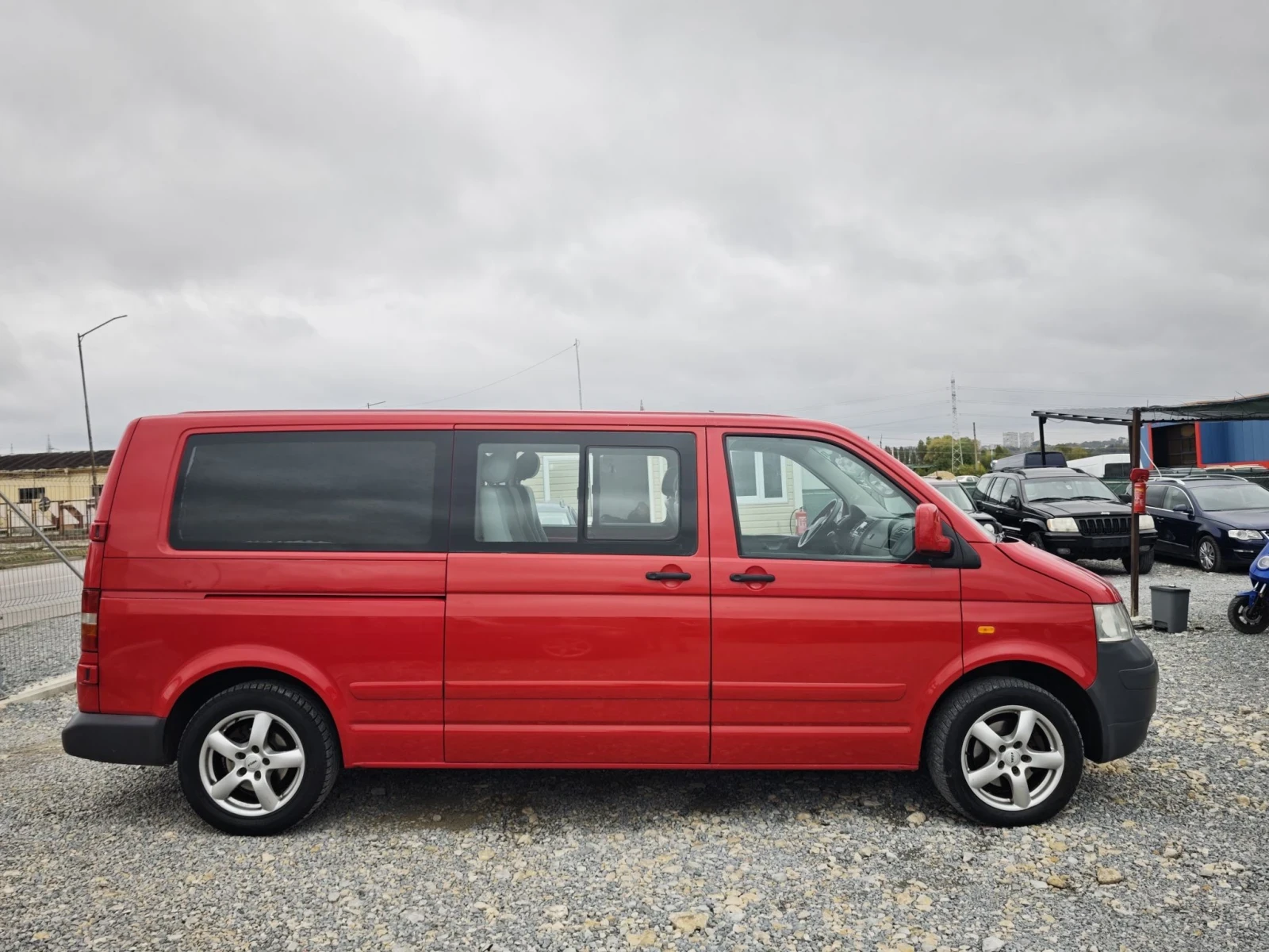 VW T5 2.5, снимка 4 - Бусове и автобуси - 56527690