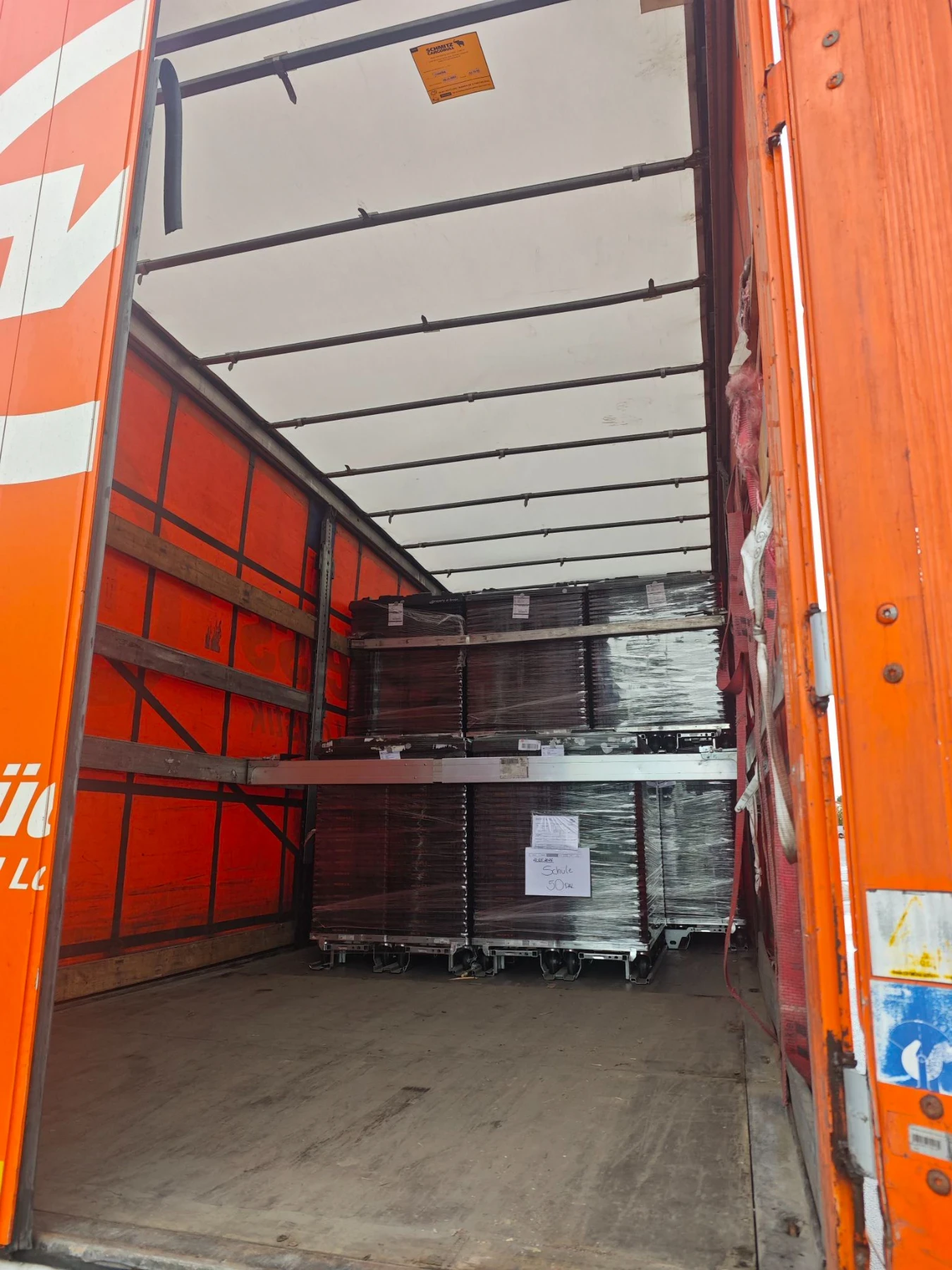 Полуремарке Schmitz подцинковано шаси, снимка 3 - Ремаркета - 56302616
