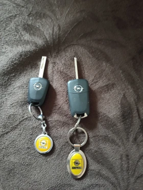 Opel Corsa 1.2i Ecotec, 4 cylinder  - 2915 € / 5701.24 лв. - 19526799 17