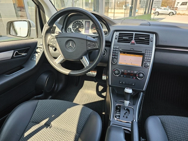 Mercedes-Benz B 200 Sport Paket Comand PDC, снимка 7 - Автомобили и джипове - 44719929