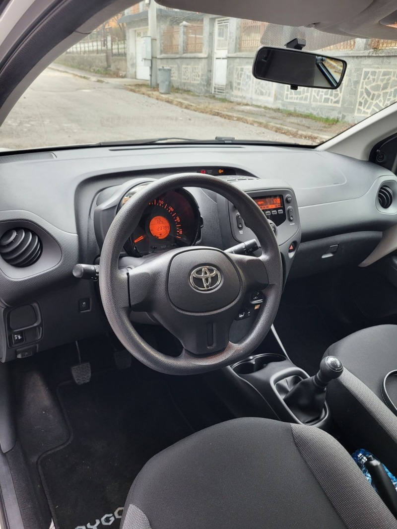 Toyota Aygo, снимка 3 - Автомобили и джипове - 45321452
