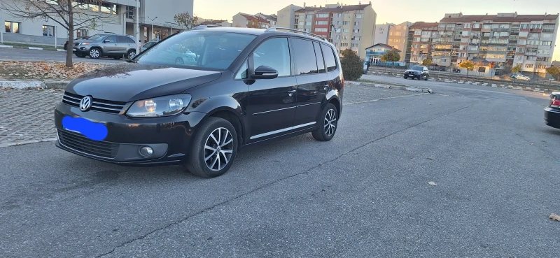 VW Touran 2.0 TDI, снимка 11 - Автомобили и джипове - 49545928