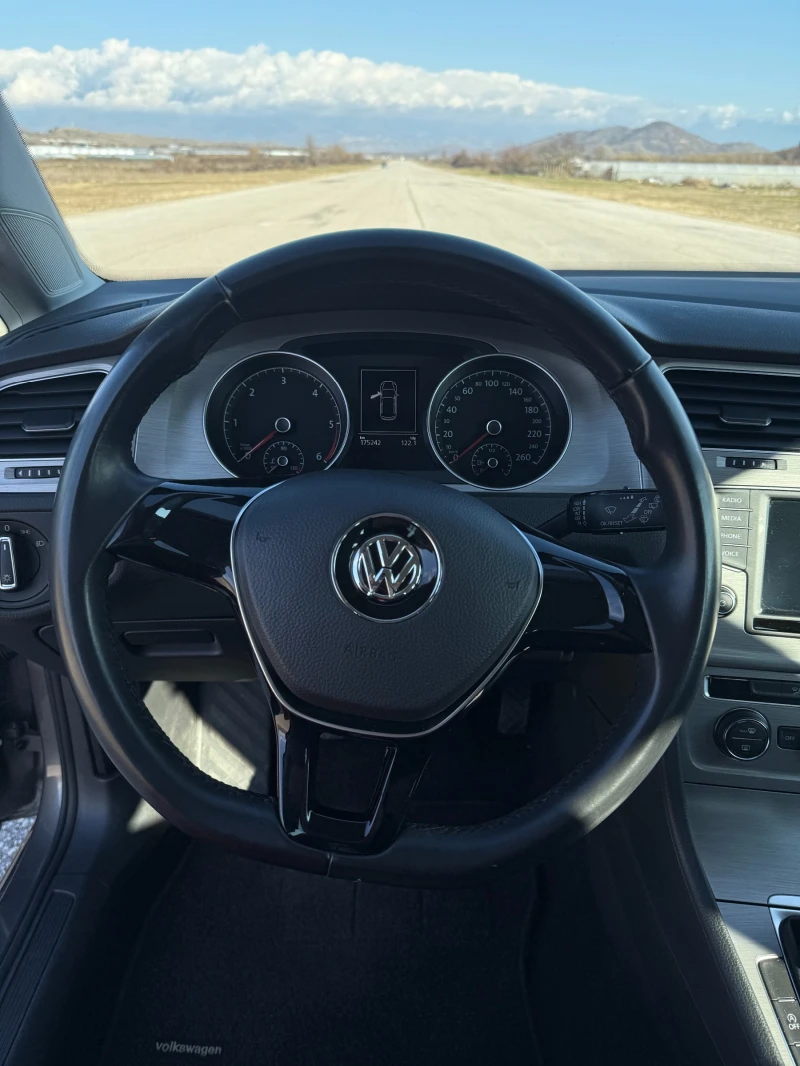 VW Golf, снимка 13 - Автомобили и джипове - 48311584