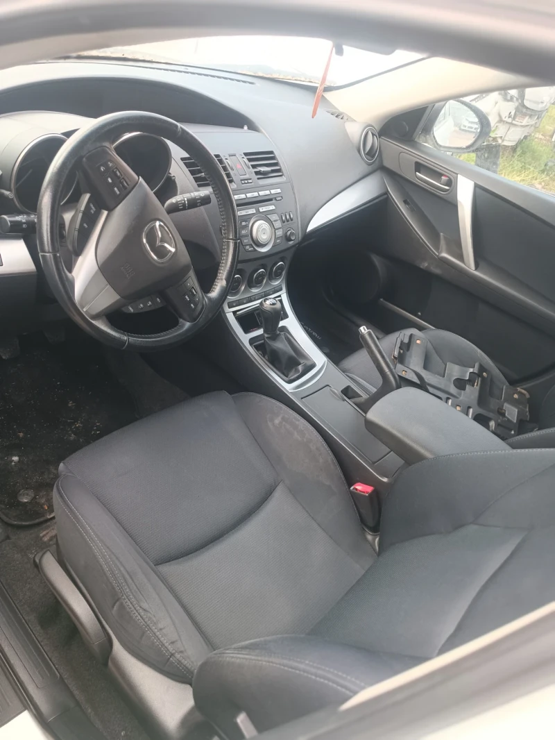 Mazda 3 1.6, снимка 5 - Автомобили и джипове - 50407522