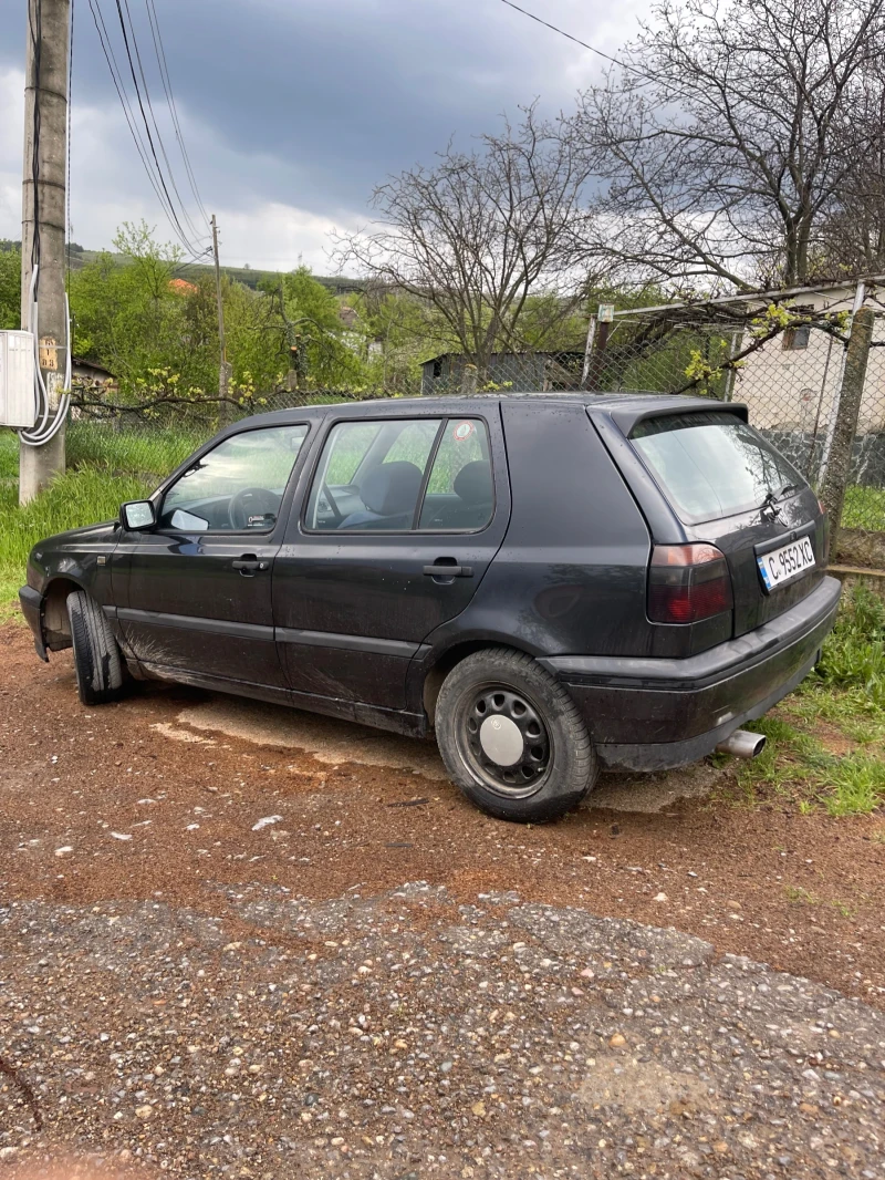VW Golf, снимка 2 - Автомобили и джипове - 52898700