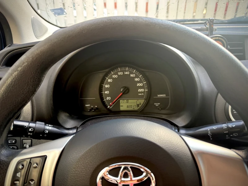 Toyota Yaris 1.33 DUAL VVT-i, снимка 12 - Автомобили и джипове - 51954793