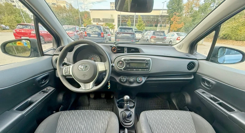 Toyota Yaris 1.33 DUAL VVT-i, снимка 10 - Автомобили и джипове - 51954793