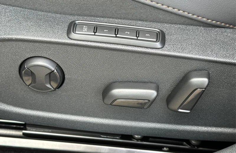 Cupra Formentor VZ/333HP/CAM/NAVI/MEMO/KLESS/L.ASSIST/451g, снимка 14 - Автомобили и джипове - 52087984