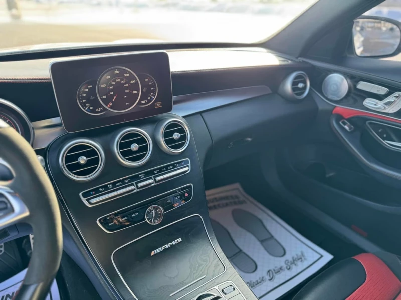 Mercedes-Benz C 63 AMG 2016 S * БЕЗ ПЪРВОНАЧАЛНА ВНОСКА* , снимка 12 - Автомобили и джипове - 53064245