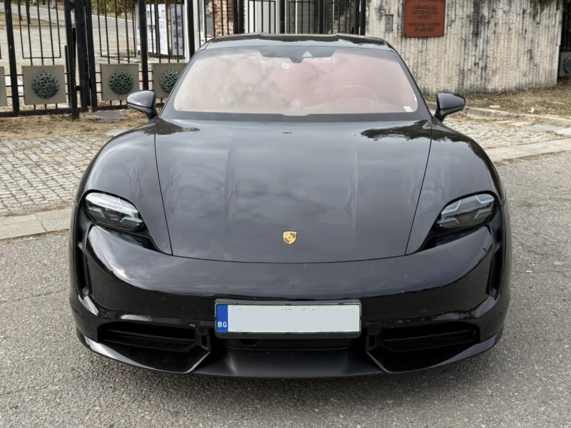 Porsche Taycan Turbo PCCB, PDCC, Perf+ Battery, снимка 2 - Автомобили и джипове - 53375582