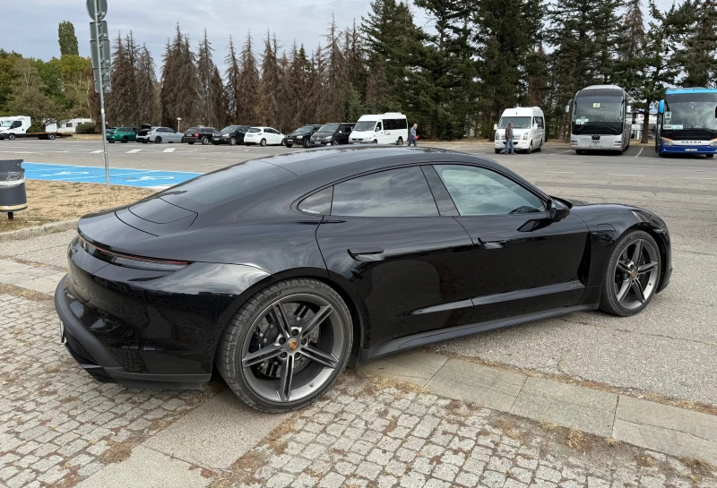 Porsche Taycan Turbo PCCB, PDCC, Perf+ Battery, снимка 6 - Автомобили и джипове - 53375582