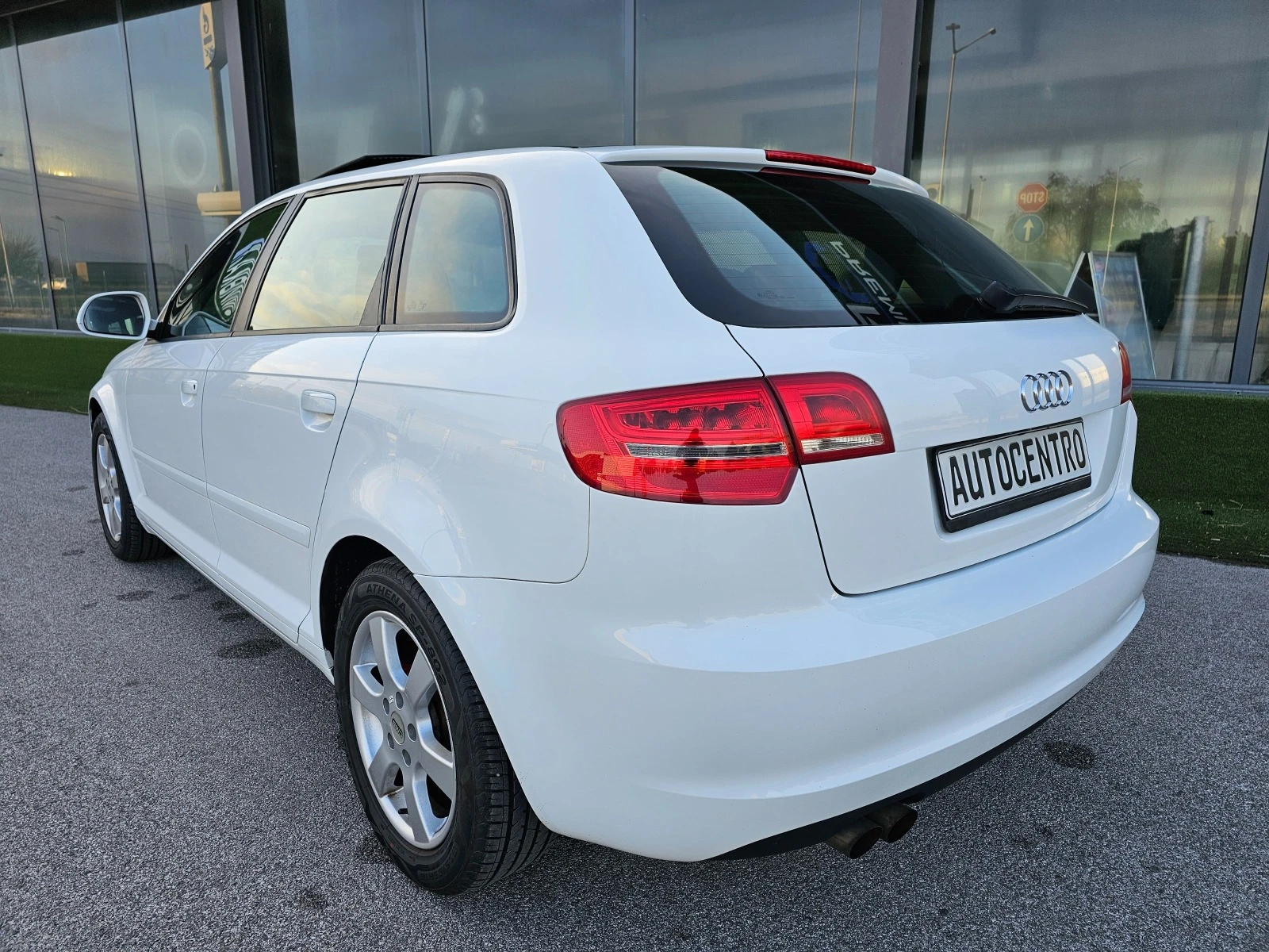 Audi A3 1.4 TFSI Sportback Panorama - изображение 6