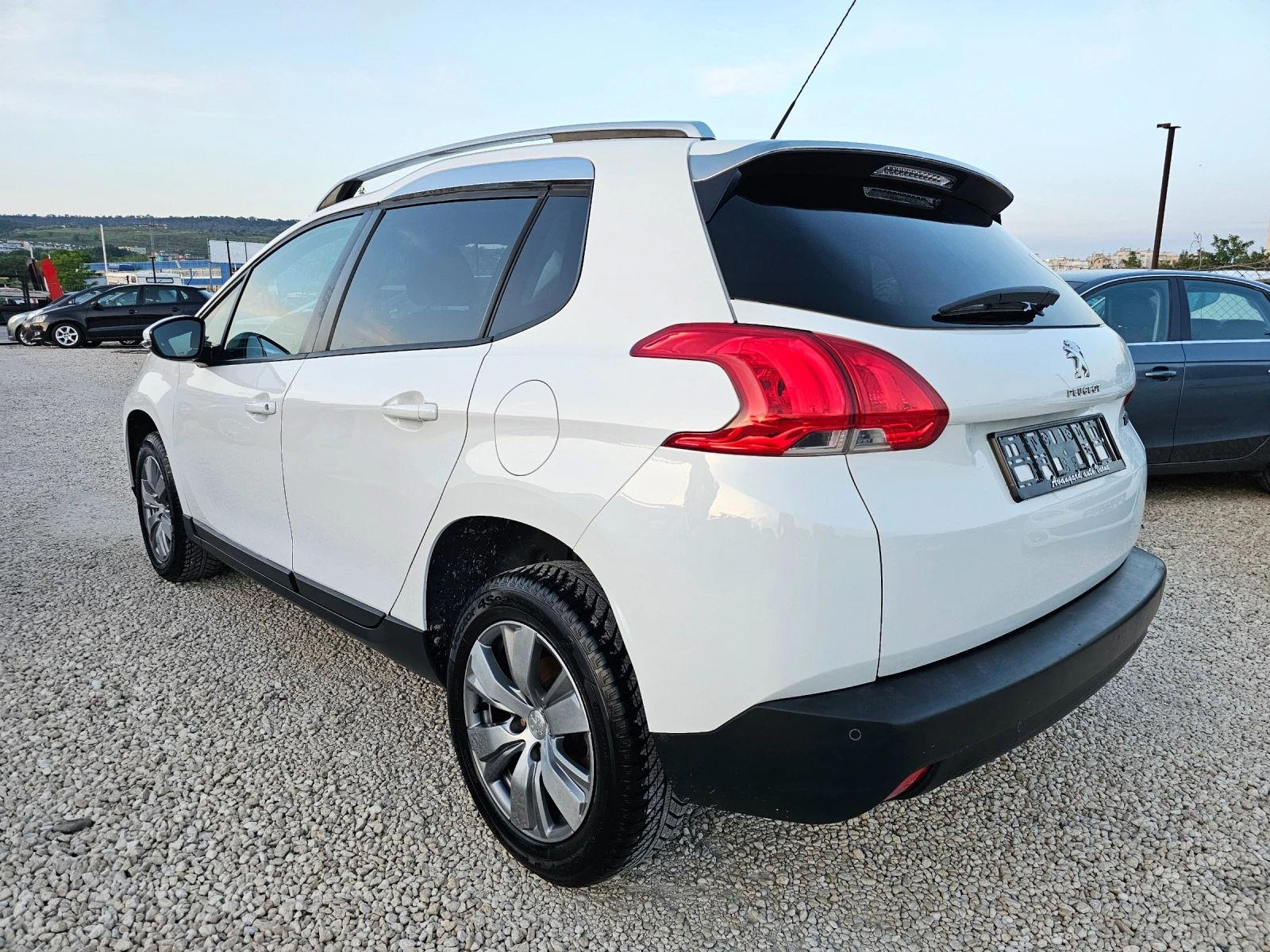 Peugeot 2008 1.4HDi, Allure - изображение 6