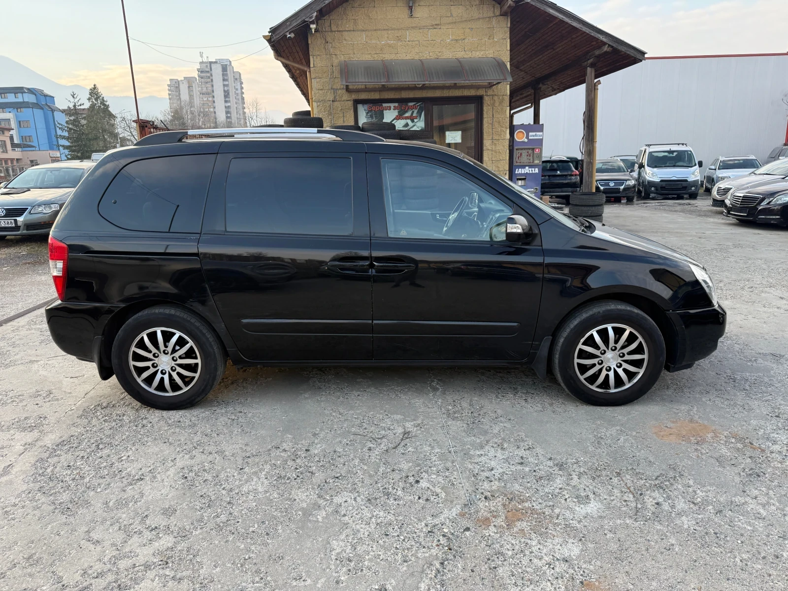 Kia Carnival 2.2 CRDI 194кс. 7местс вс. екстри - изображение 4