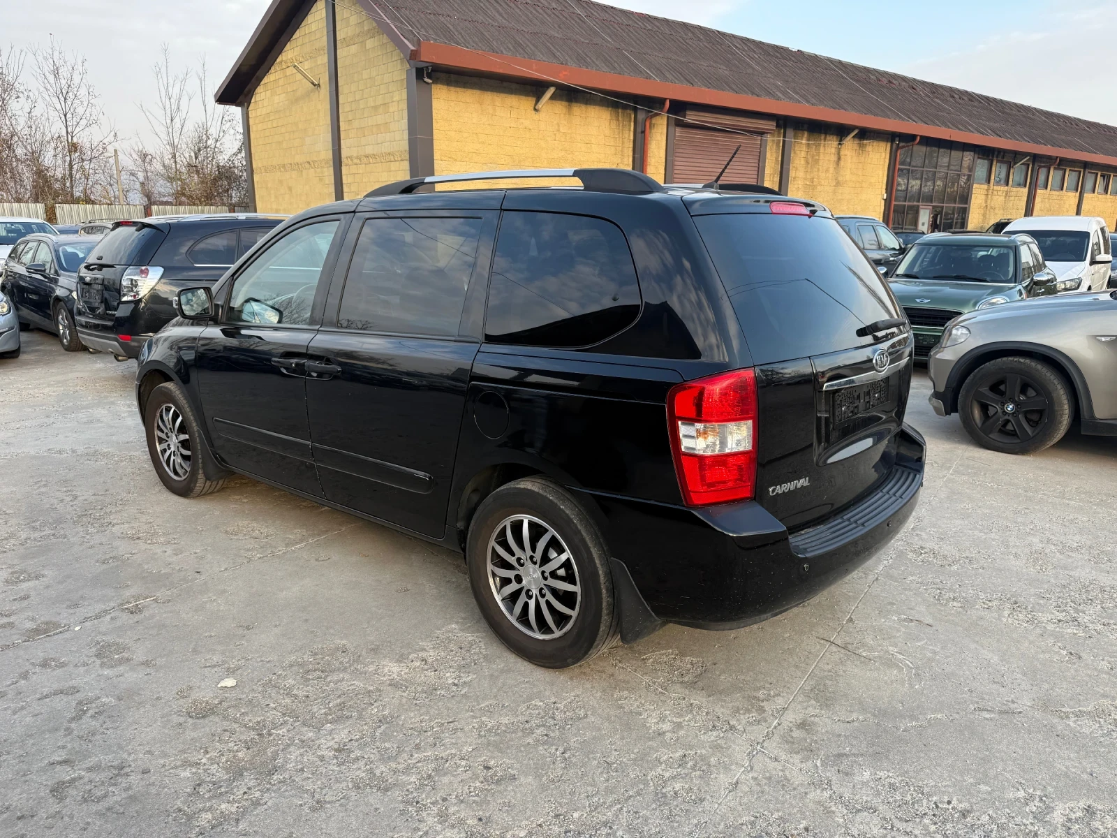 Kia Carnival 2.2 CRDI 194кс. 7местс вс. екстри - изображение 6