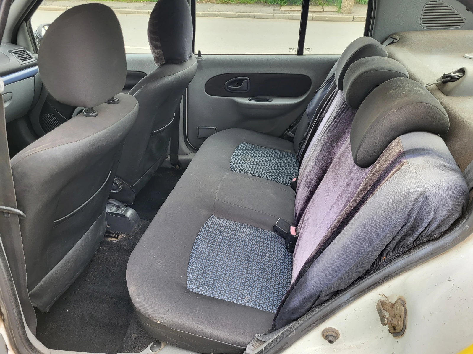 Renault Clio 1.4i - изображение 8