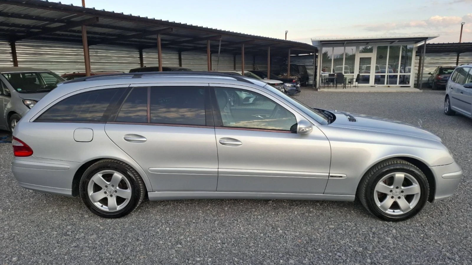 Mercedes-Benz E 200 ����/NAVI/AUTOMATIK | Mobile.bg � ����������� 4