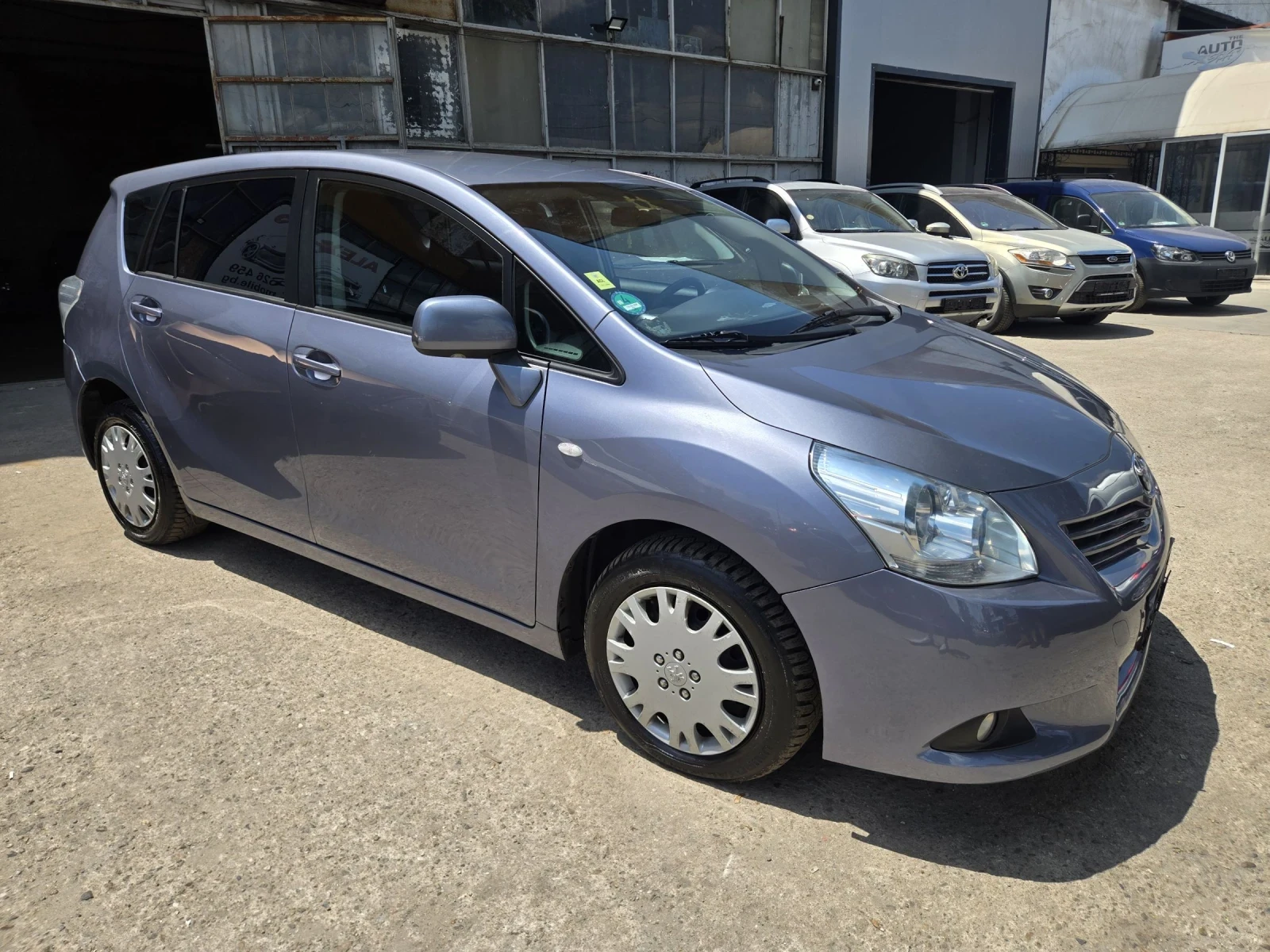 Toyota Verso  - изображение 2