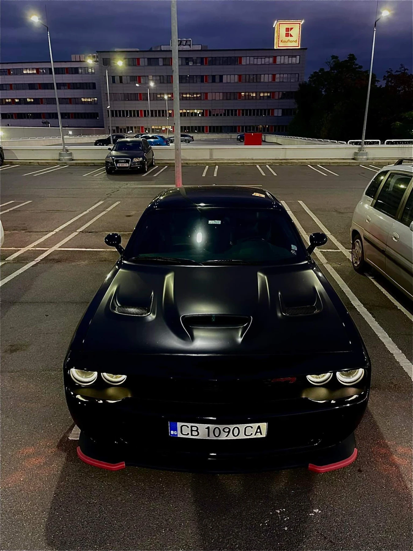 Dodge Challenger SRT HELLCAT 6, 2 V8 - изображение 2