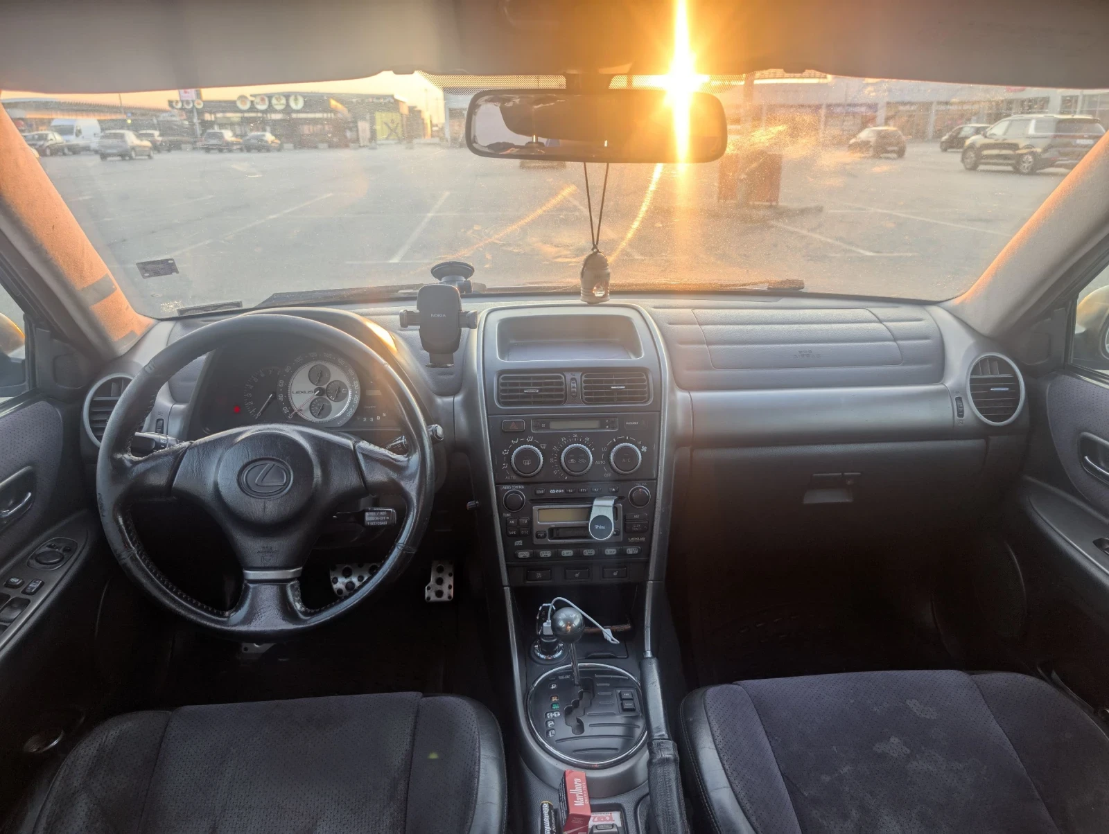 Lexus IS 200  - изображение 8