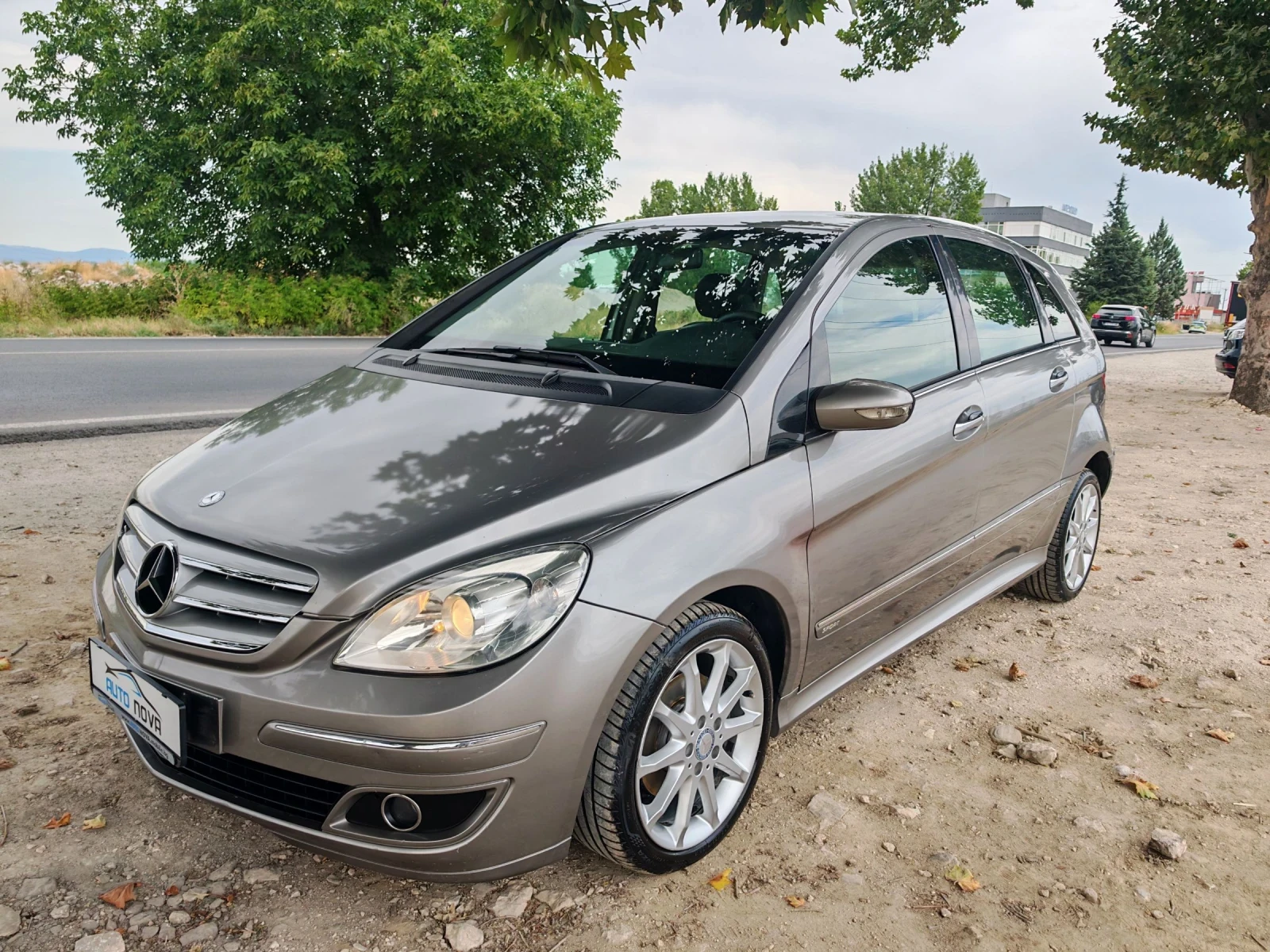 Mercedes-Benz B 200 2.0 ДИЗЕЛ 140 КС. УНИКАЛНО СЪСТОЯНИЕ!  - изображение 3