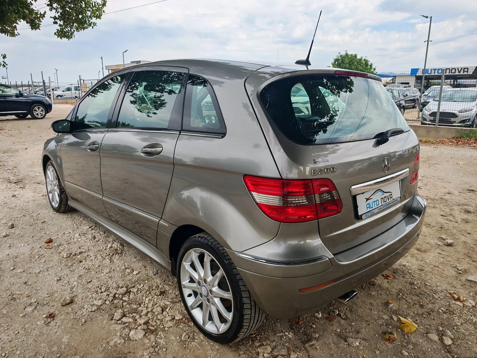 Mercedes-Benz B 200 2.0 ДИЗЕЛ 140 КС. УНИКАЛНО СЪСТОЯНИЕ!  - изображение 4