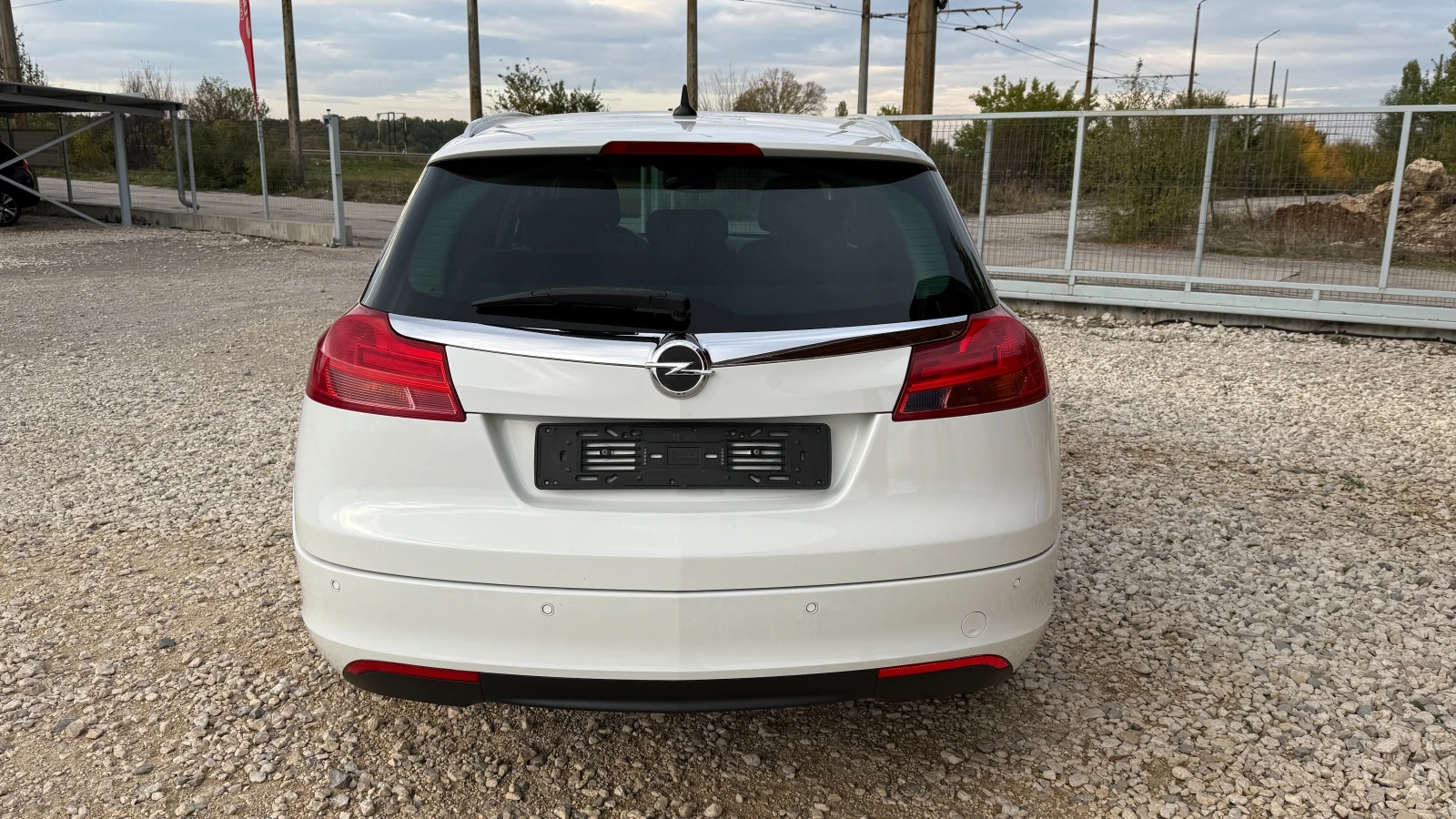 Opel Insignia 2.0D-131кс-Park Assist-COSMOInfinitiEURO 5B-ИТАЛИЯ - изображение 5