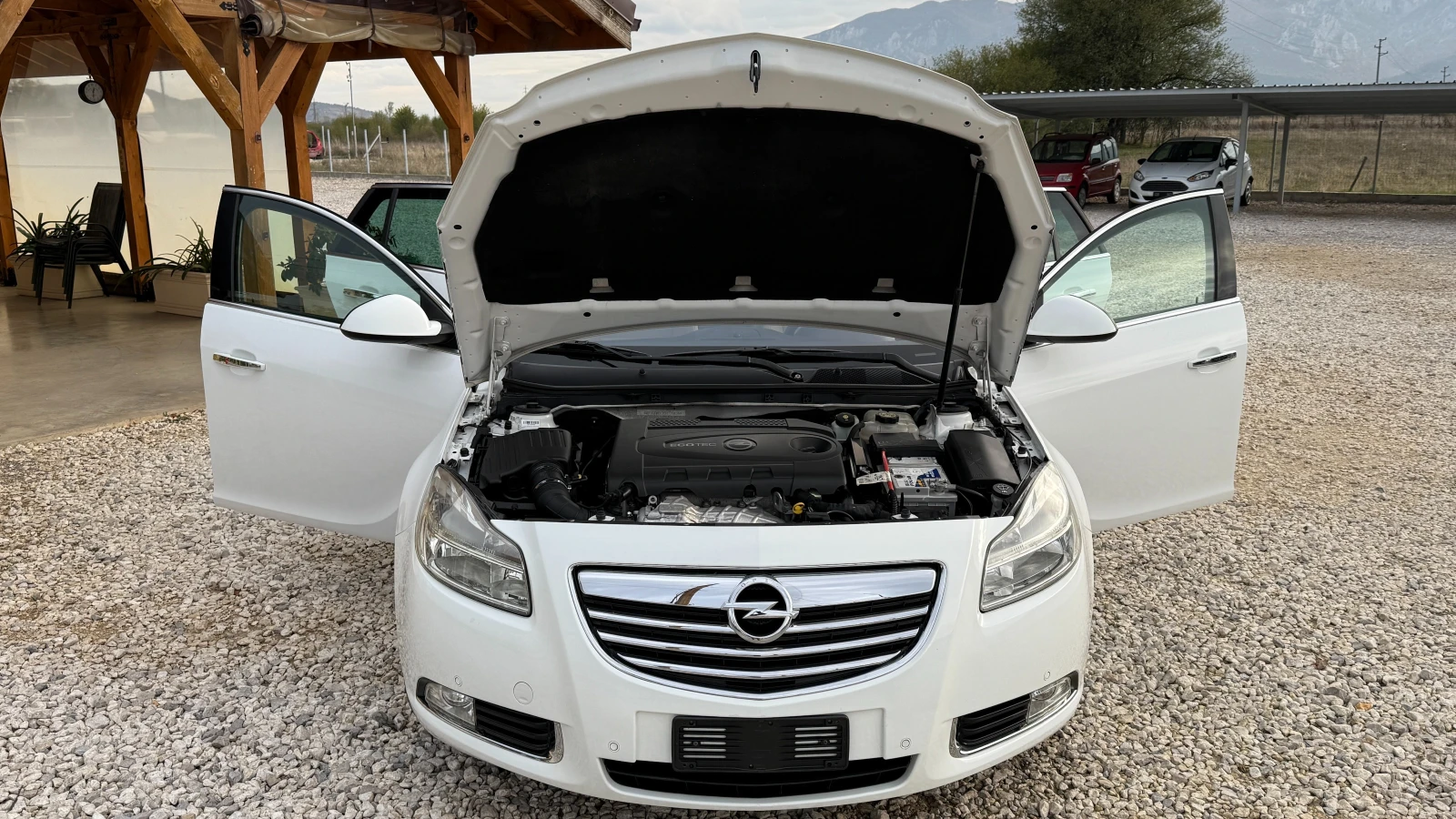 Opel Insignia 2.0D-131кс-Park Assist-COSMOInfinitiEURO 5B-ИТАЛИЯ - изображение 8