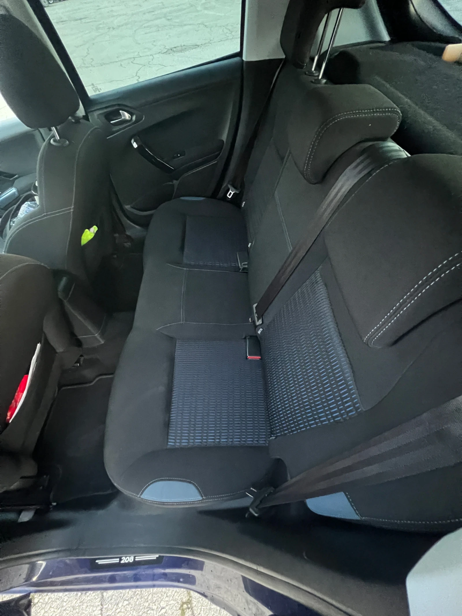 Peugeot 208 1.6 HDI 92hp 115x км - изображение 9