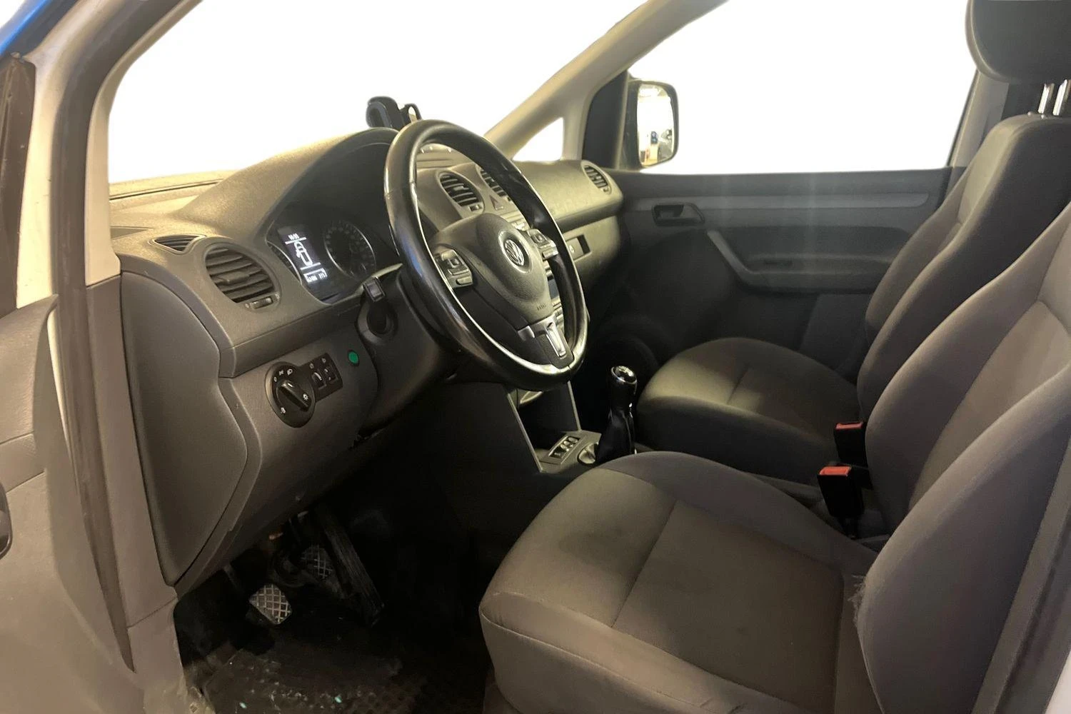 VW Caddy 1.6 TDI MAXI | Mobile.bg   10