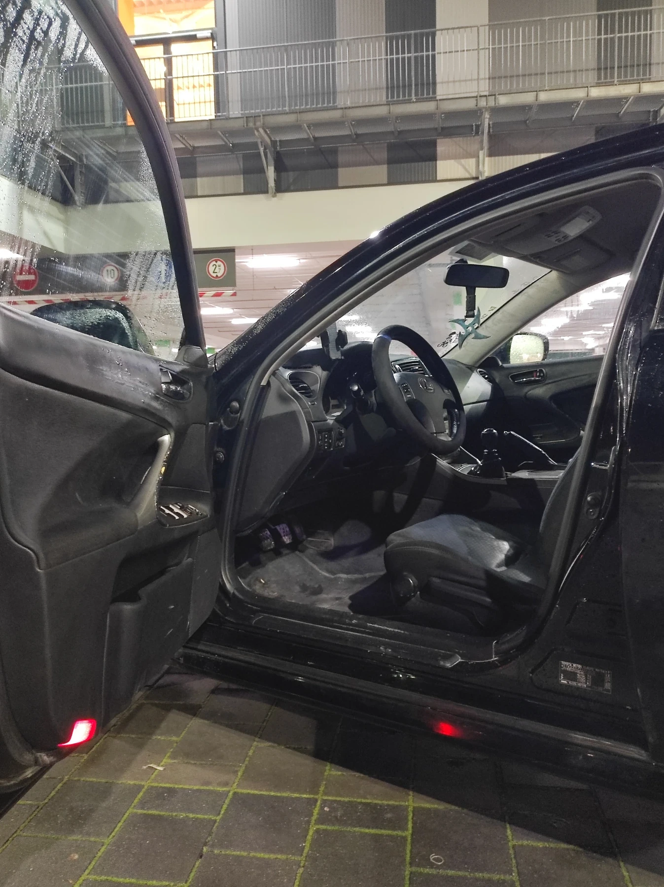 Lexus IS 220d | Mobile.bg � ����������� 4