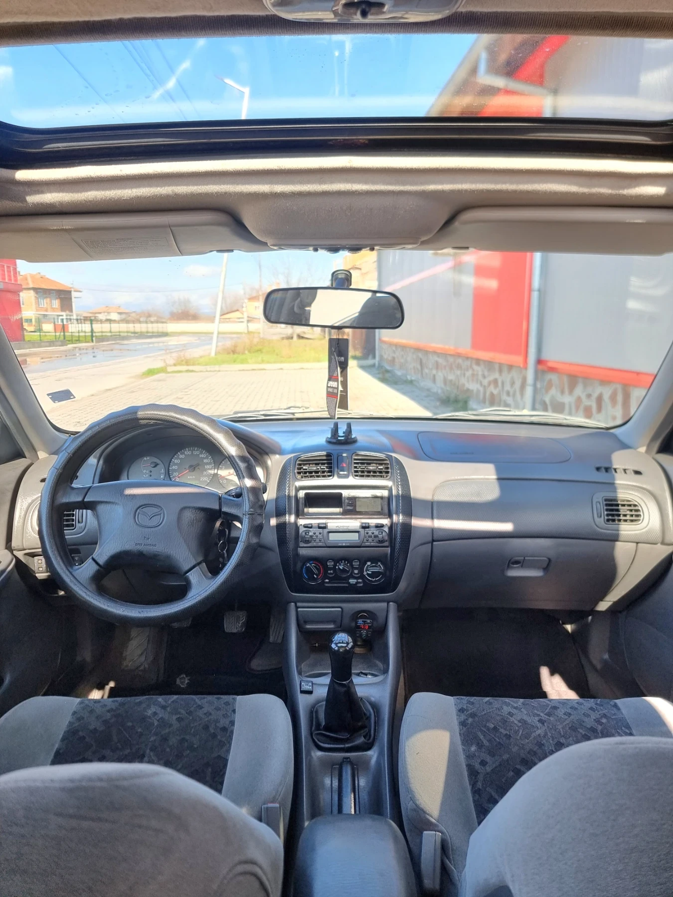 Mazda 323 1.6 | Mobile.bg � ����������� 12