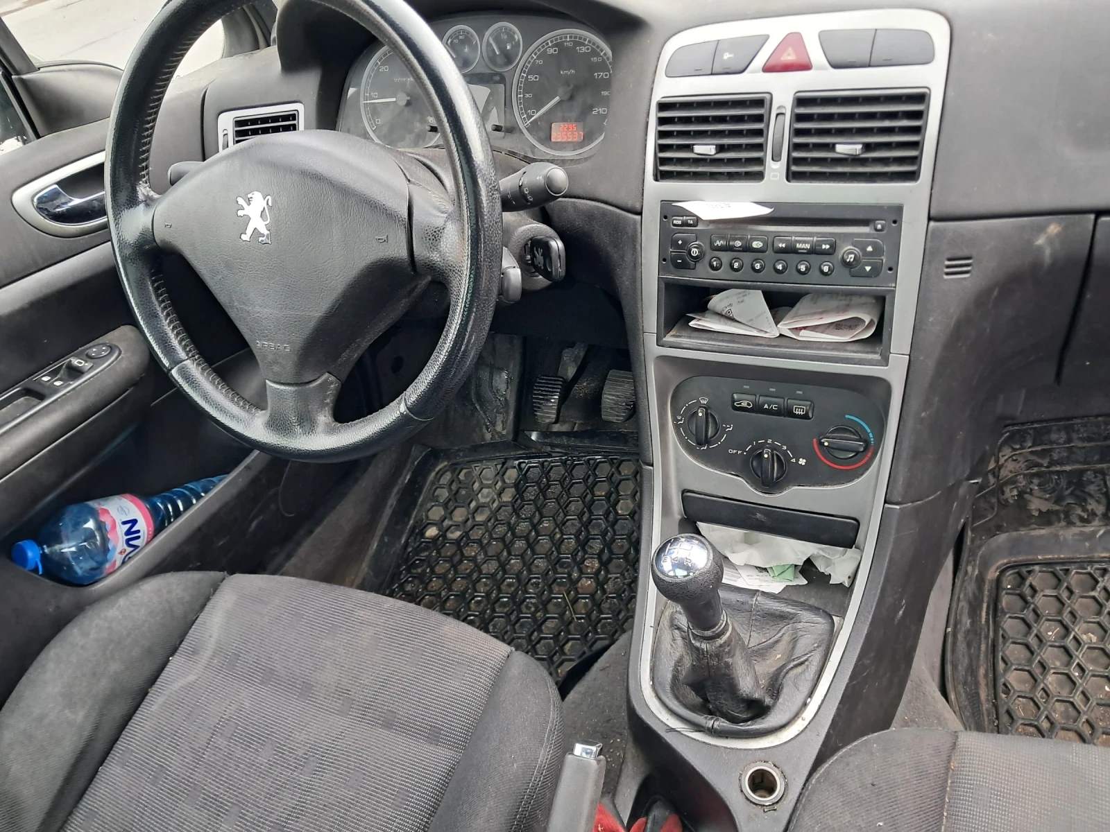 Peugeot 307 Лек, снимка 8 - Автомобили и джипове - 53966630