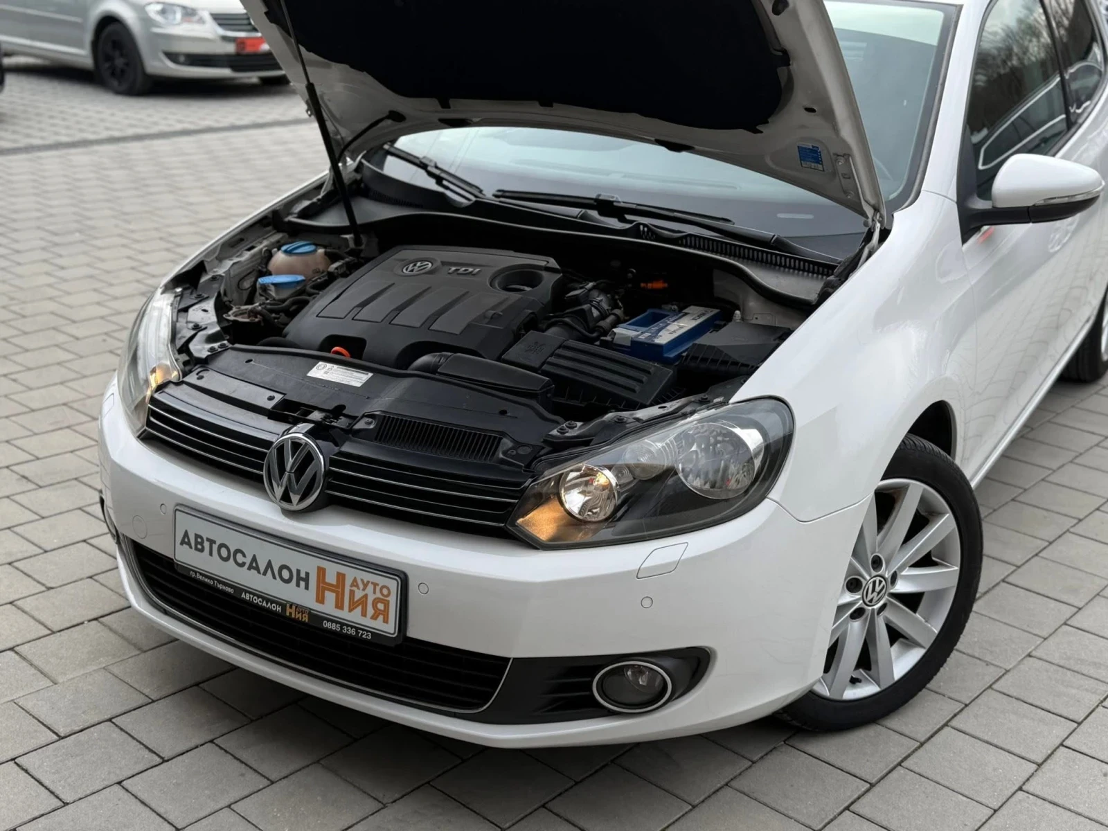 VW Golf 1.6TDI, снимка 12 - Автомобили и джипове - 54411440
