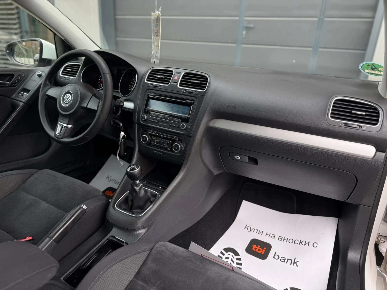 VW Golf 1.6TDI, снимка 10 - Автомобили и джипове - 54411440